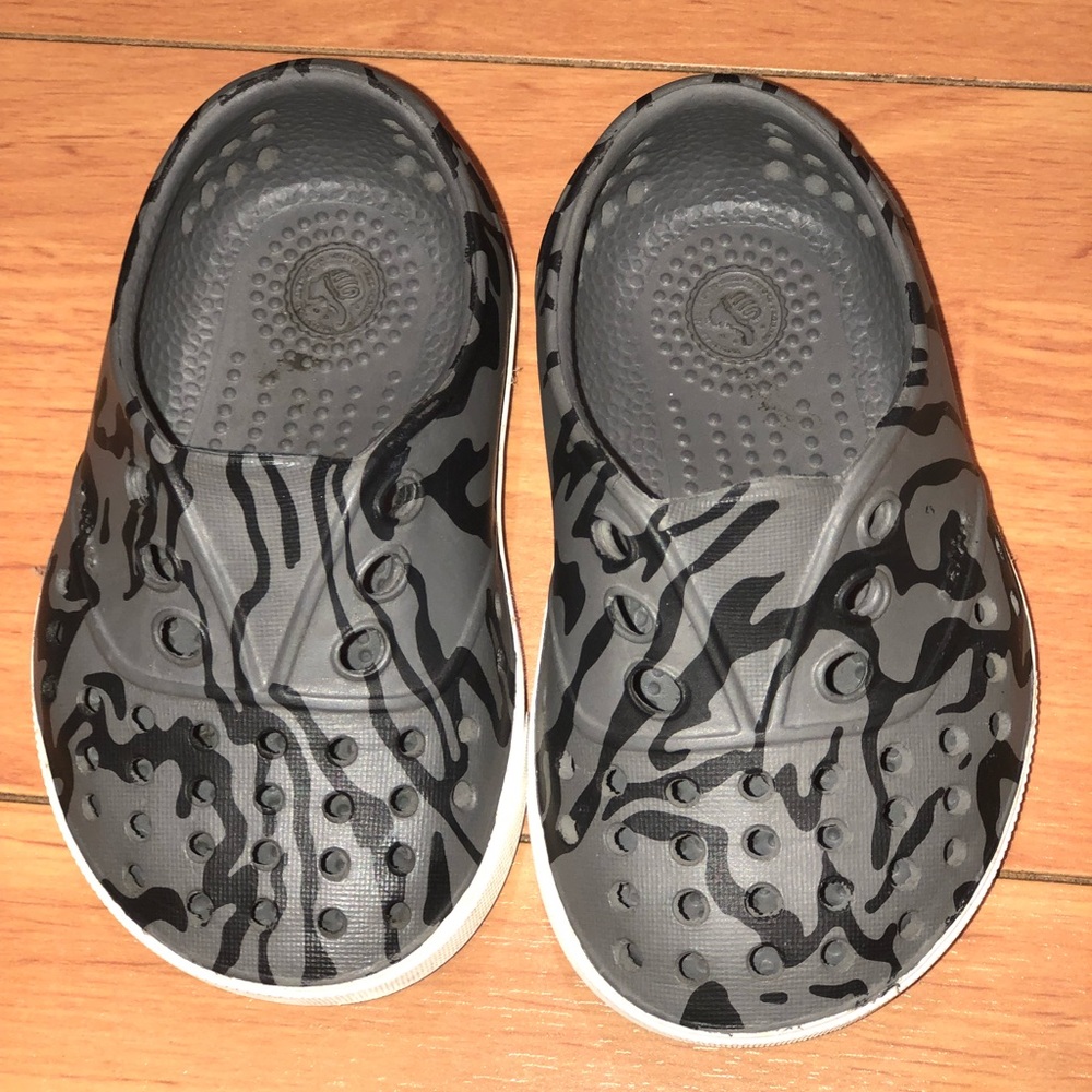 Native shoes. Size 4